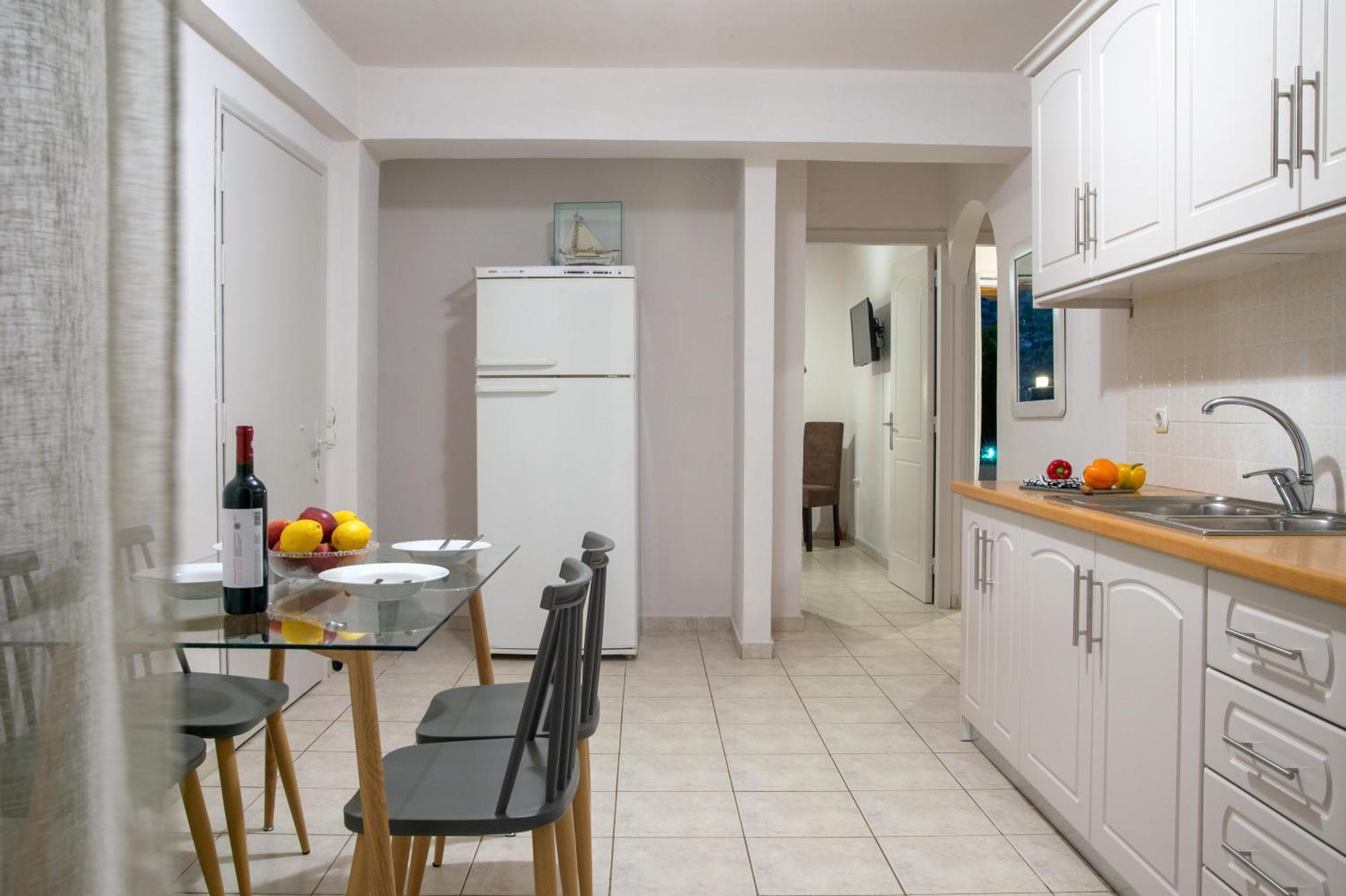Stork Apartments Vivari Luaran gambar