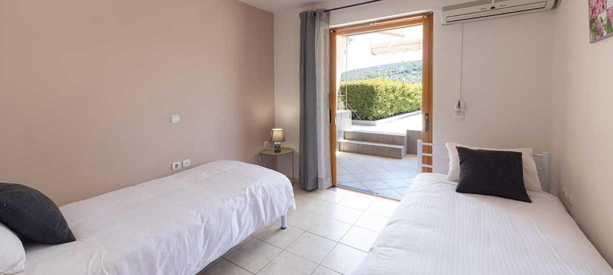 Stork Apartments Vivari Luaran gambar